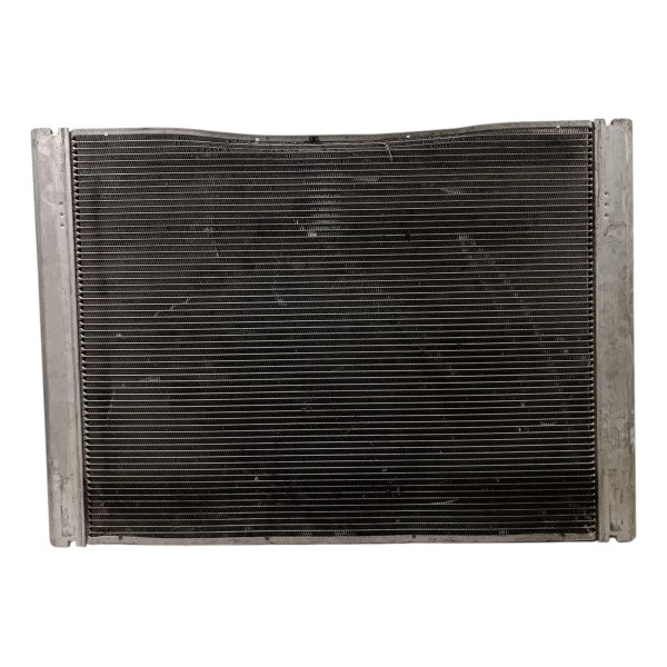 Radiador Bmw 530 E60 2004 2010 Detalhe