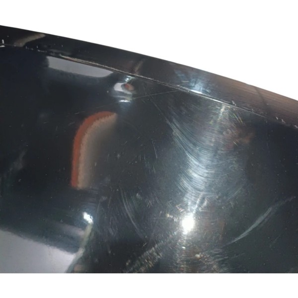 Tampa Traseira Volkswagen Virtus 2018 2026 Detalhe Pequeno