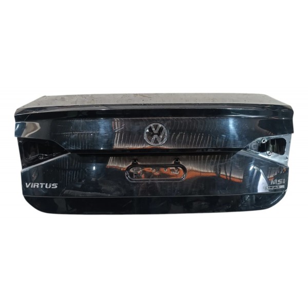 Tampa Traseira Volkswagen Virtus 2018 2026 Detalhe Pequeno