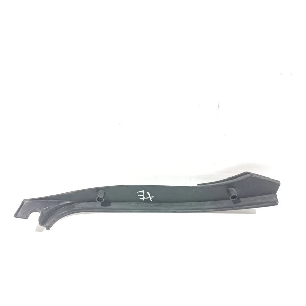 Moldura Superior Lanterna Traseira Esquerda Mazda Mx3 1995