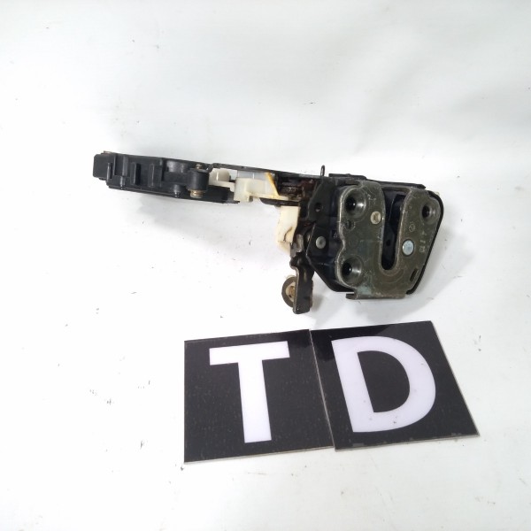 Trava Eletrica Traseira Direita Subaru Impreza 93/99