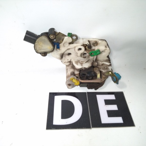 Trava Eletrica Dianteira Esquerda Subaru Impreza 93/99