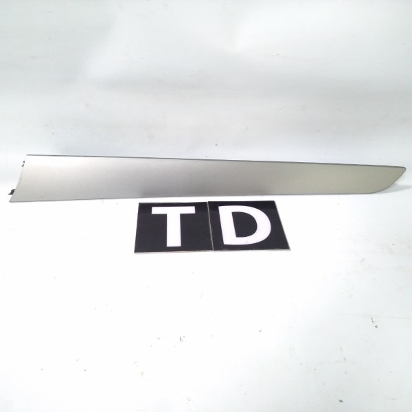 Friso Forro De Porta Traseiro Direito  A4 2010 2.0t