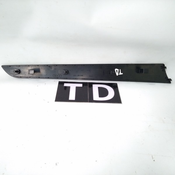 Friso Forro De Porta Traseiro Direito  A4 2010 2.0t