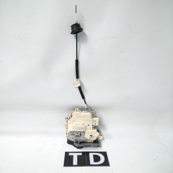 Trava Elétrica Traseiro Direito  Audi A4 2010 2.0t