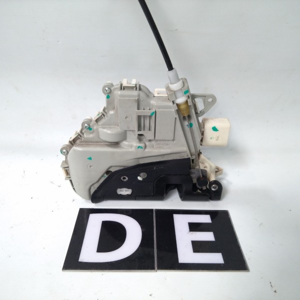 Trava Elétrica Dianteiro Esquerdo Audi A4 2010 2.0t