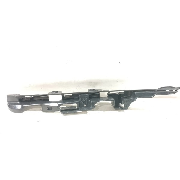 Guia Direito Parachoque Traseiro Bmw 325 1998 2005 Detalhe