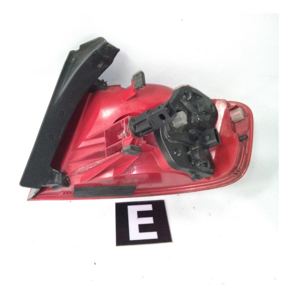 Lanterna Lateral Traseira Esquerda  Audi A4 2010 2.0t