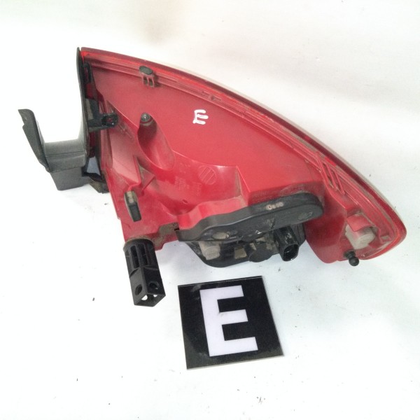 Lanterna Lateral Traseira Esquerda  Audi A4 2010 2.0t