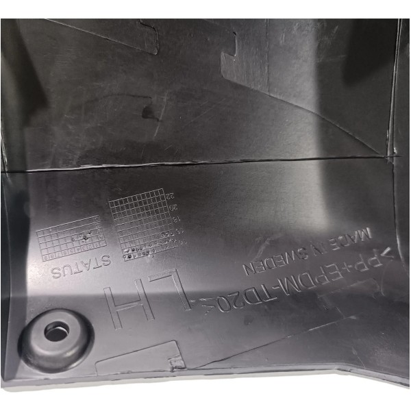 Moldura Farol De Milha Esquerdo Volvo Xc90 2016 2022 Esquerdo