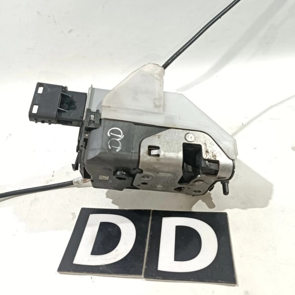 Trava Porta Dianteira Direita Peugeot 3008 2008 2016