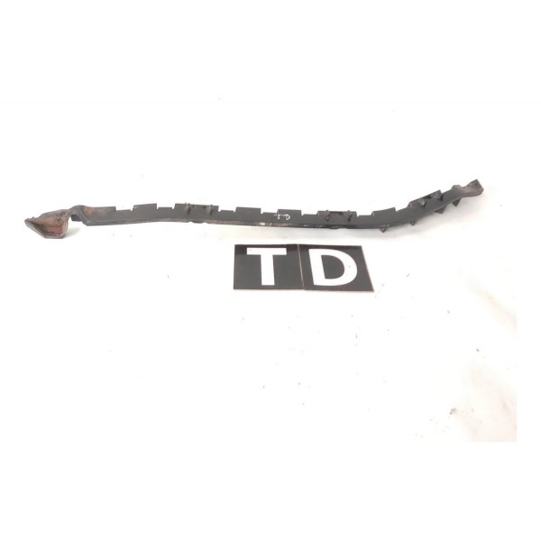 Guia Direito Parachoque Traseiro Mercedes C180 Cgi 2014 W204