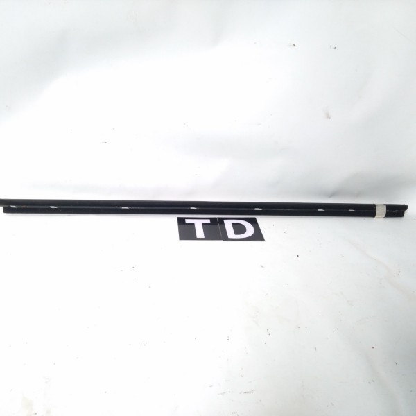 Pestana Interna Traseira Direita Subaru Impreza Gf 93/99