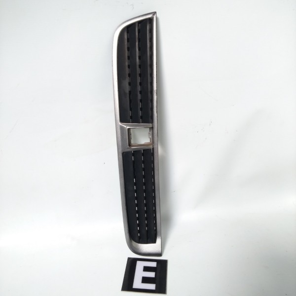 Moldura Paralama Esquerdo  Captiva V6 2008 Detalhe