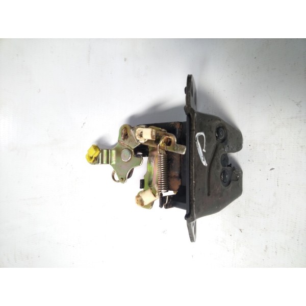 Trava  Porta Malas Hyundai Terracan 2003-2011