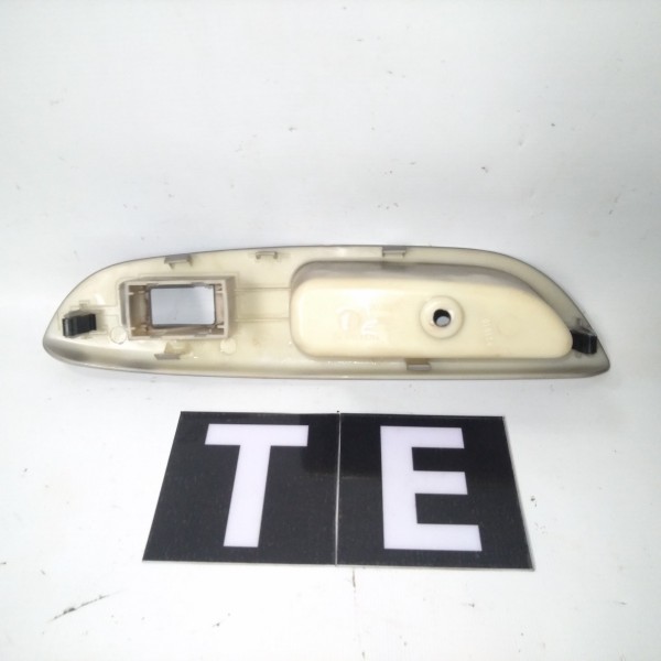 Moldura Botão Vidro Elétrico Esquerdo  Lifan 530 2013-2018