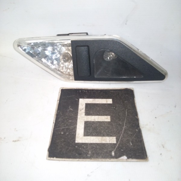 Luz De Teto Traseira Esquerdo Bmw E46 320 323 325 328 330