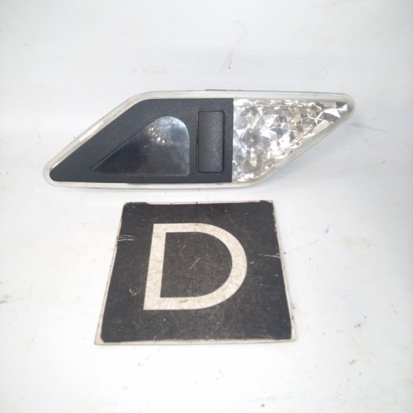 Luz De Teto Traseira Direita Bmw E46 320 323 325 328 330