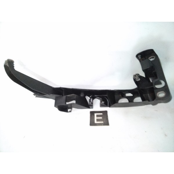 Suporte Farol Esquerdo  Audi A3 Sportback 2010