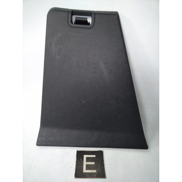 Tampa Lateral Porta Malas  Esquerdo  Discovery 3 Land Rover