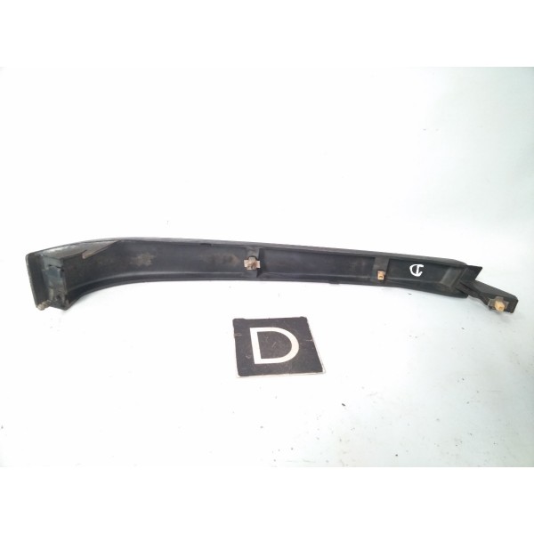 Acabamento Inferior Direito  Farol Subaru Forester 1998