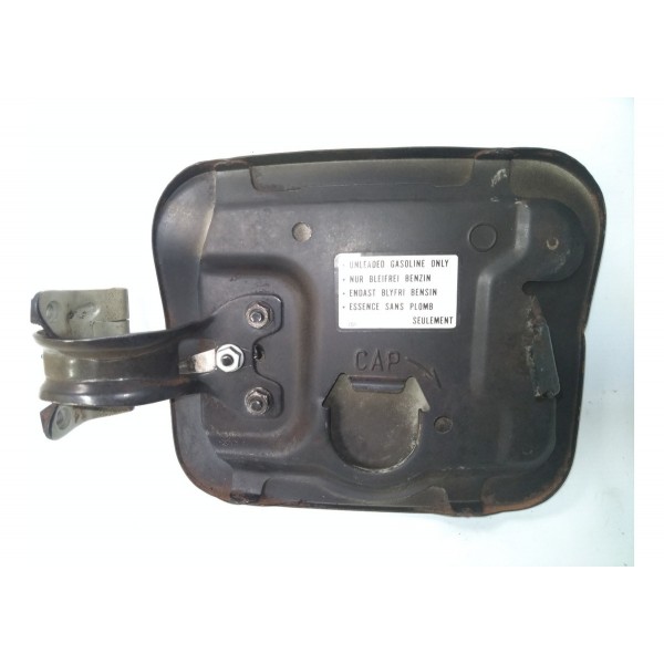 Tampa Portinhola Tanque Subaru Forester 98 Detalhe