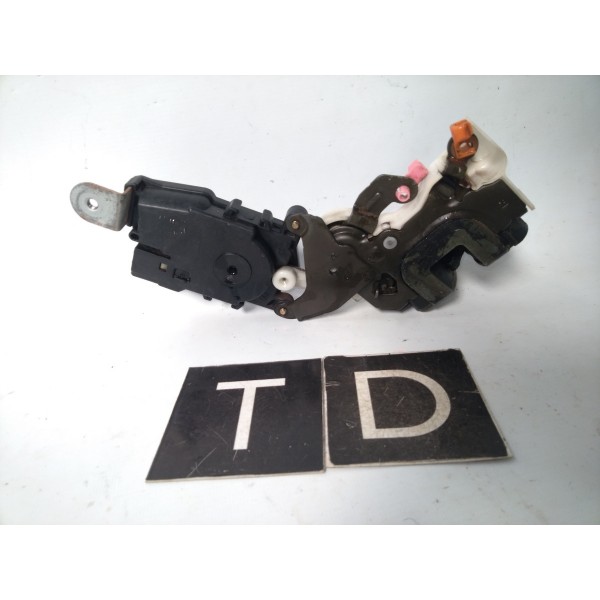 Trava Porta Traseiro Direito Subaru Forester 1998