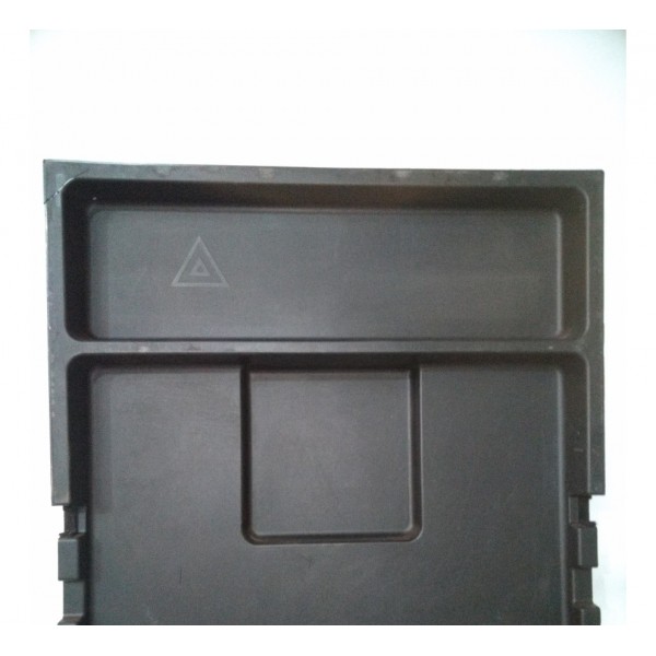 Acabamento Tampa Porta Malas Airtrek Detalhes