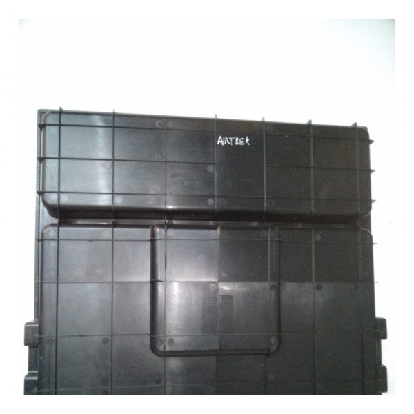 Acabamento Tampa Porta Malas Airtrek Detalhes