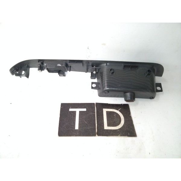 Moldura Botão Vidro Traseiro Direito Mitsubishi Airtrek