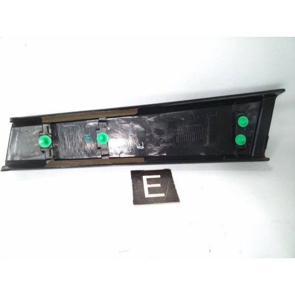 Acabamento Externo Coluna B Esquerdo C4 Lounge