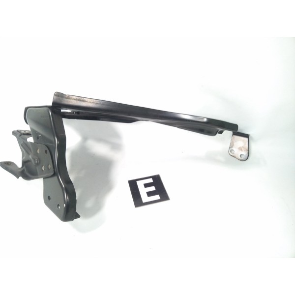 Suporte Farol Esquerdo  C180 C200 W204 2007 2014