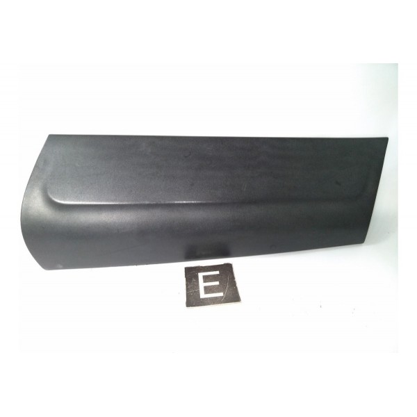 Acabamento Superior Lanterna Traseira Esquerda Freelander 2