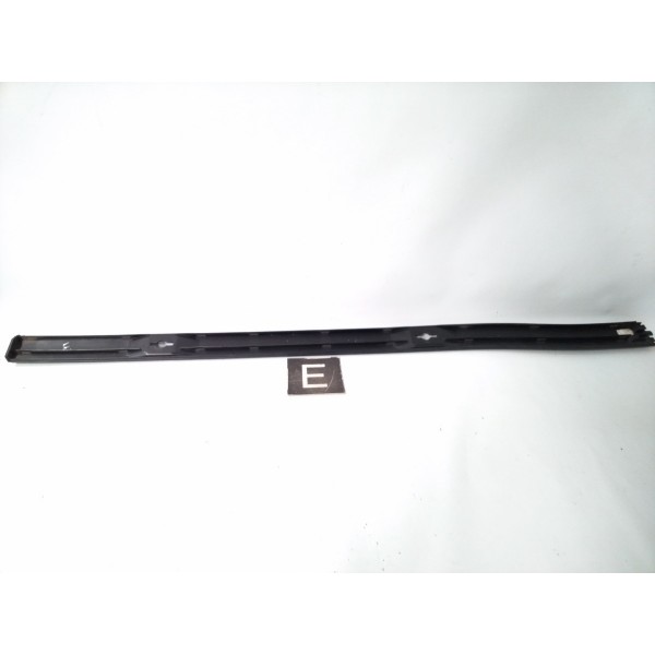 Acabamento Esquerdo Base Rack De Teto Freelander 2