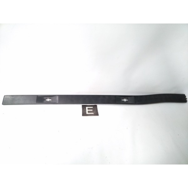 Acabamento Esquerdo Base Rack De Teto Freelander 2