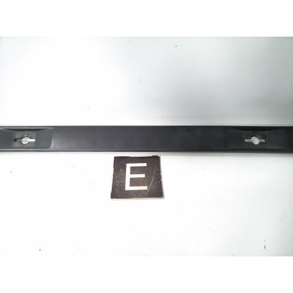 Acabamento Esquerdo Base Rack De Teto Freelander 2