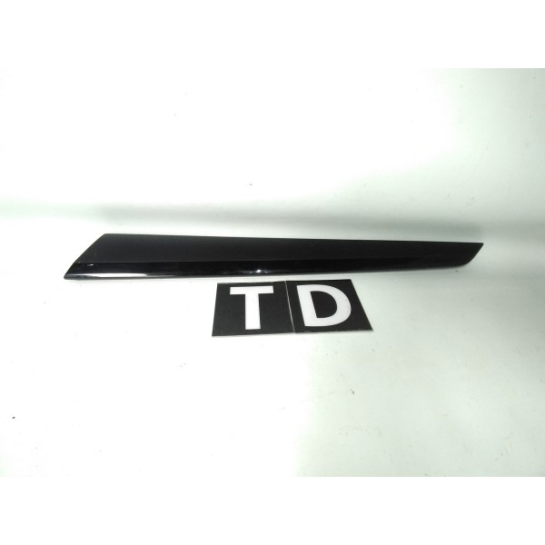 Friso Forro Porta Traseiro Direito C180 C200 W204 2007 2014