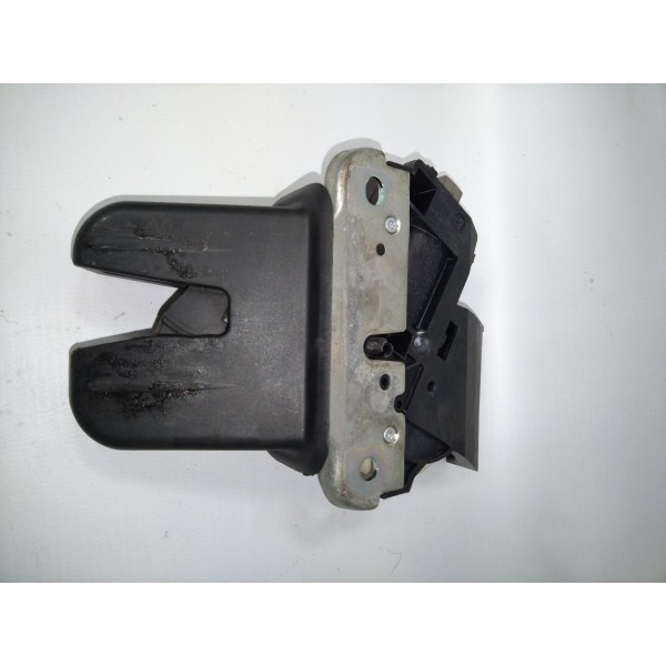 Trava Porta Malas 4f5827505 Vw Jetta 2007-2010