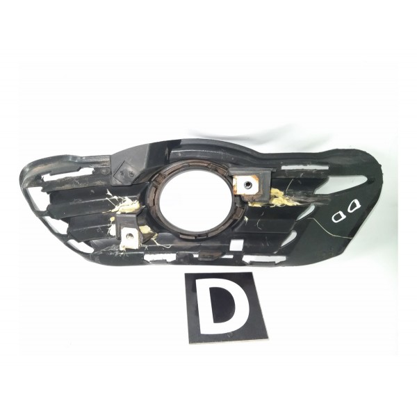 Moldura Farol De Milha Direito C180 C200 W204 2007 2014  Preto Direito