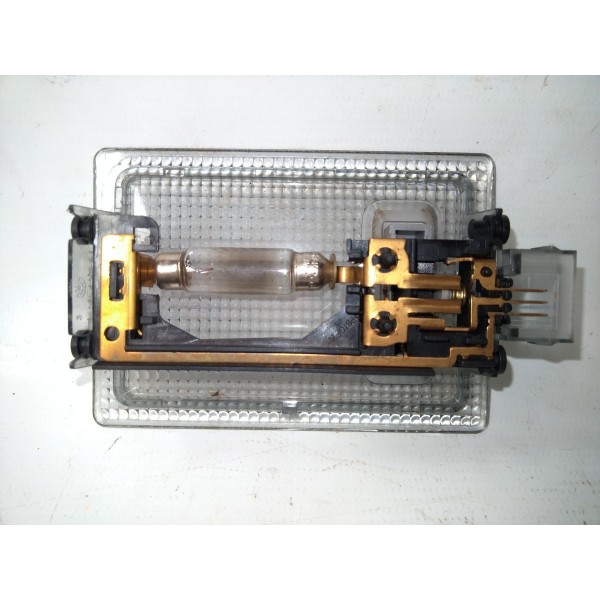 Lanterna Luz De Cortesia Gm Onix Cobalt Spin Cruze Original