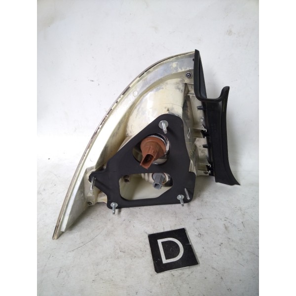 Lanterna Traseira Direita Ford Fusion 2006-2009 (detalhe) Direito Vermelho