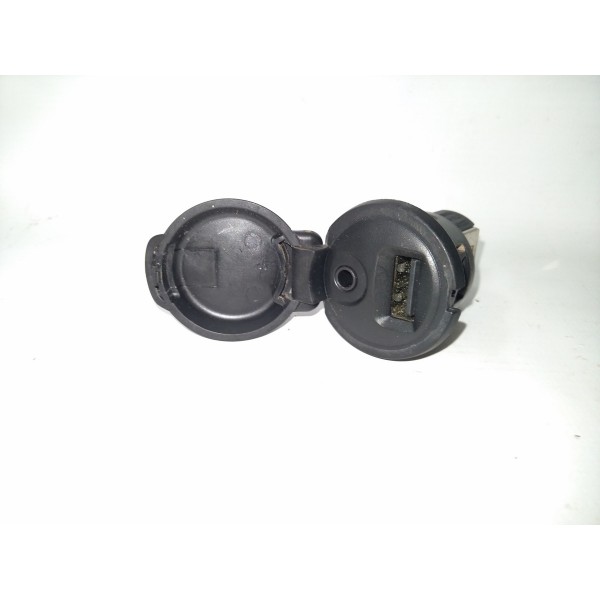 Tomada Aux Citroen Ds3 1.6 Thp 2009 2016