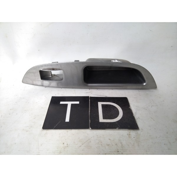 Moldura Botao Vidro Traseiro Direito Lifan 530 2013 - 2018