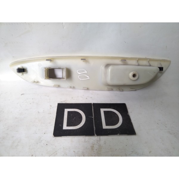 Moldura Botao Vidro Dianteiro Direito Lifan 530 2013 - 2018