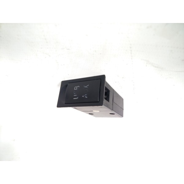 Entrada Usb Painel C7925110 Lifan 530 2013 - 2018