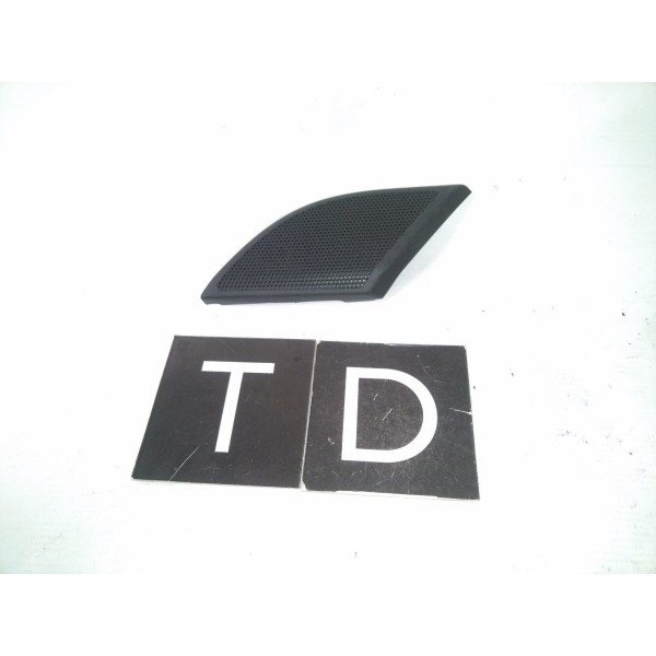 Grade Twitter Traseiro Direito Gm Captiva 2006 - 2011