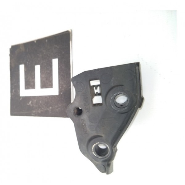 Guia Parachoque Dianteiro Esquerdo Gm Malibu 2008 - 2012