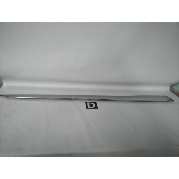 Friso Cromado Porta Dianteira Direita  Ds3 1.6 Thp 09 16  Preto