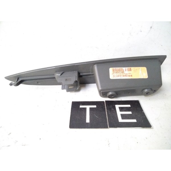 Moldura Botao Vidro Traseiro Esquerdo Gm Malibu 2008 - 2012