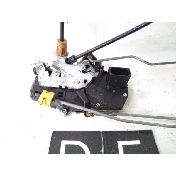 Trava Eletrica Porta Dianteira Esquerda Gm Malibu 2008 -2012